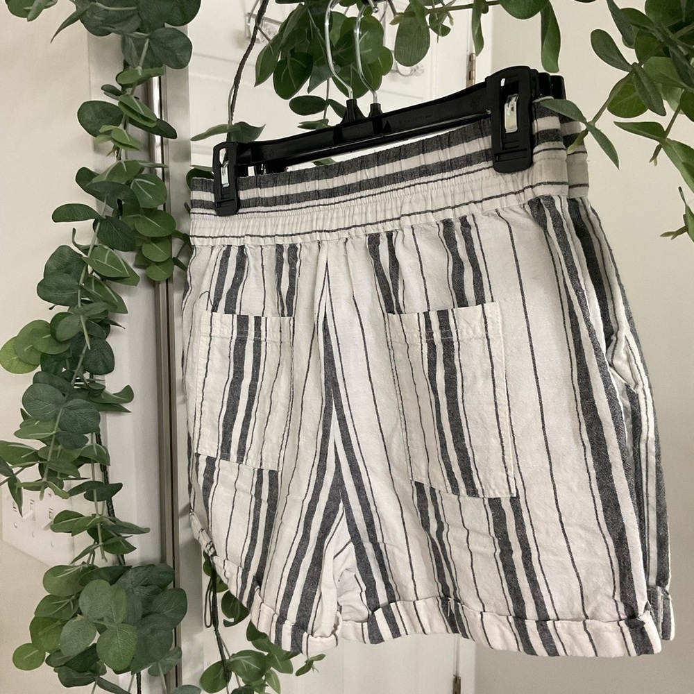 Maeve Black and White Striped Women's Cargo Shorts - Picture 5 of 8